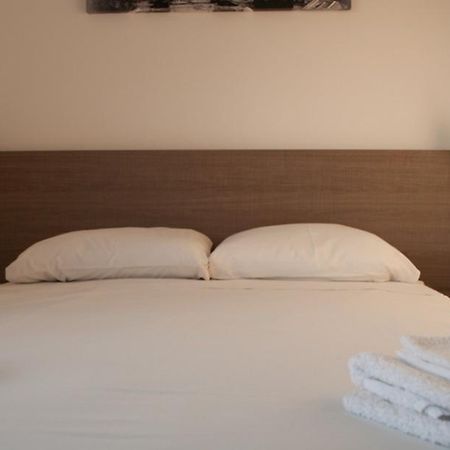 St. George Rent Rooms Larnaca Eksteriør billede
